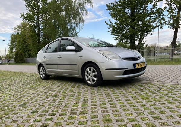 Toyota Prius cena 21500 przebieg: 198000, rok produkcji 2007 z Lublin małe 121